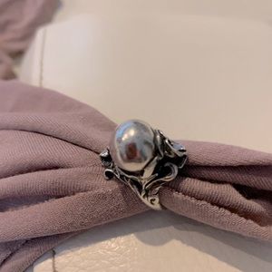 Woman’s sterling silver ring size7